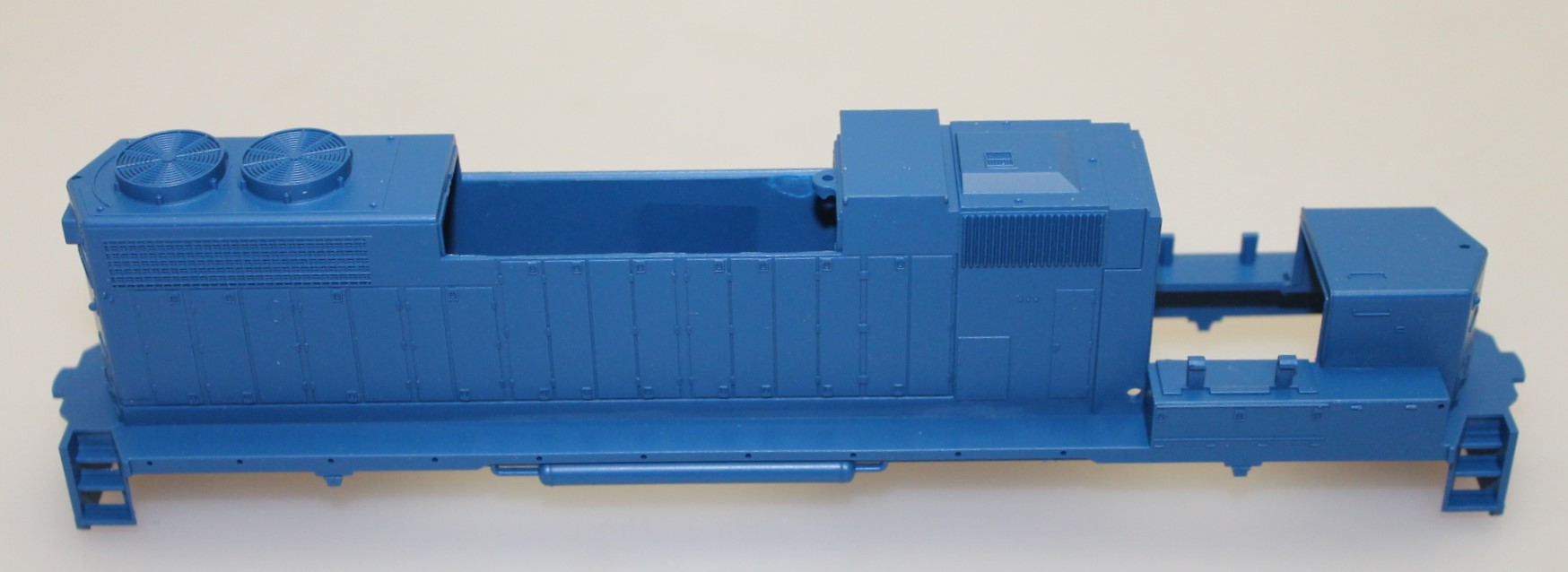 (image for) Body Shell - GP38-2 no details undec. ( HO Kit Bashing )